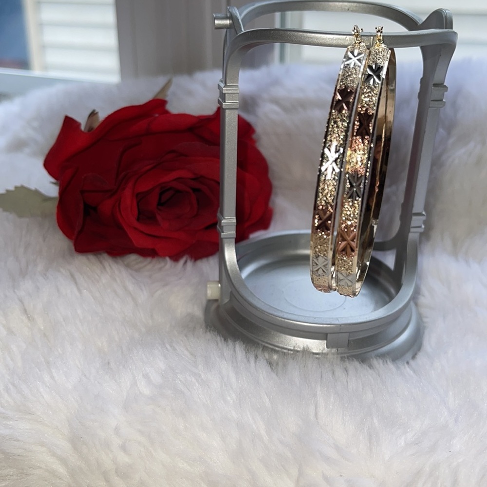 Large  earrings tri color gold 18k plated size 7